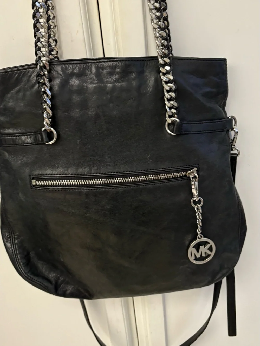 Michael Kors charm leather subtle